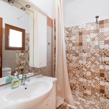 Villa Andonis Nissaki *