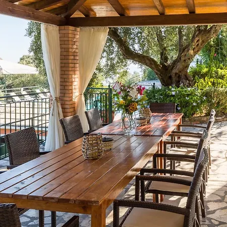 Villa Andonis Nissaki Large With Large Pool ,spectacular View Very Near To The *
