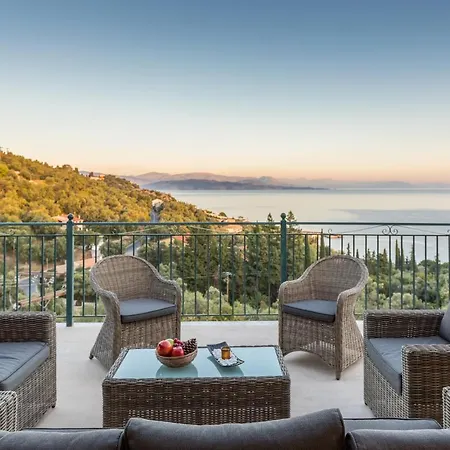 Andonis Nissaki Large With Large Pool ,spectacular View Very Near To The וילה *