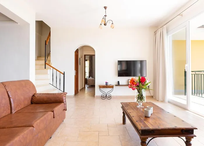 Villa Andonis Nissaki Large With Large Pool ,spectacular View Very Near To The Nisaki (Corfu)