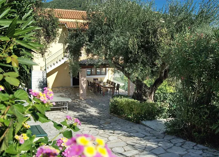 Andonis Nissaki Large With Large Pool ,spectacular View Very Near To The Villa