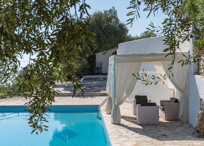Andonis Nissaki Large With Large Pool ,spectacular View Very Near To The Nisaki (Corfu)
