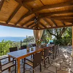 Andonis Nissaki Large With Large Pool ,spectacular View Very Near To The 别墅 Nisaki (Corfu)