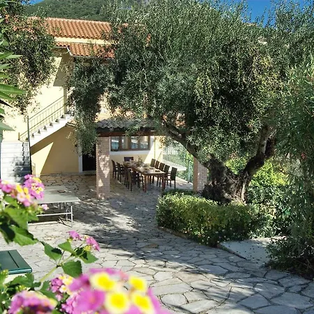 Andonis Nissaki Villa