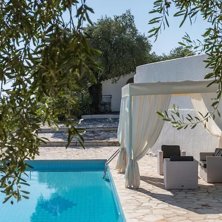 Andonis Nissaki Large With Large Pool ,spectacular View Very Near To The Nisaki (Corfu)