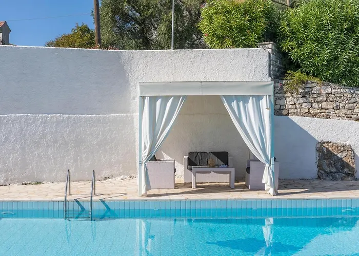 Andonis Nissaki Large With Large Pool ,spectacular View Very Near To The Villa *