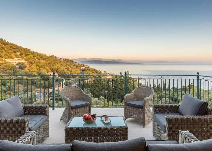 Andonis Nissaki Large With Large Pool ,spectacular View Very Near To The Villa *